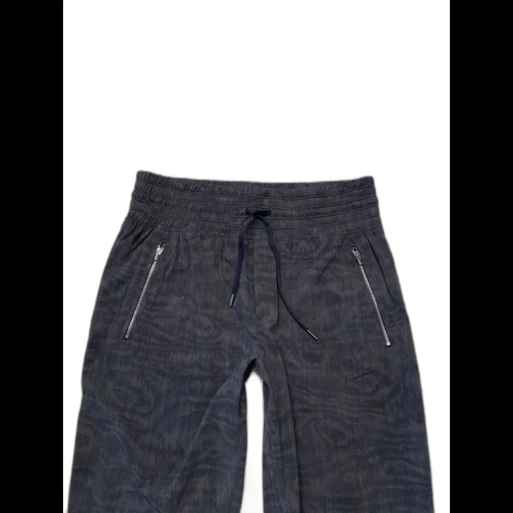 Athleta Camden Printed Jogger Black Leopard Moire Athletic Athleisure Pocket 4